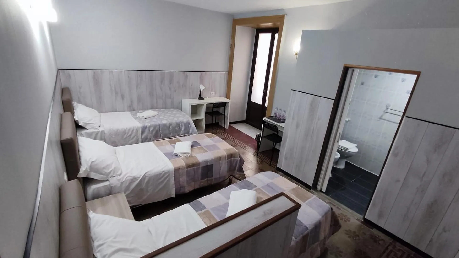 B&B Exotic Holiday Home 카타니아